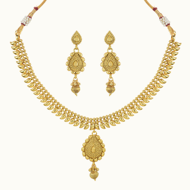 Antique Delicate Necklace with gold plating 10760