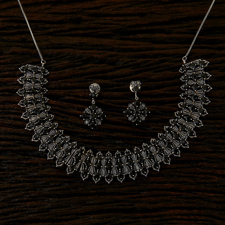 Classic Necklace with oxidised plating 90169