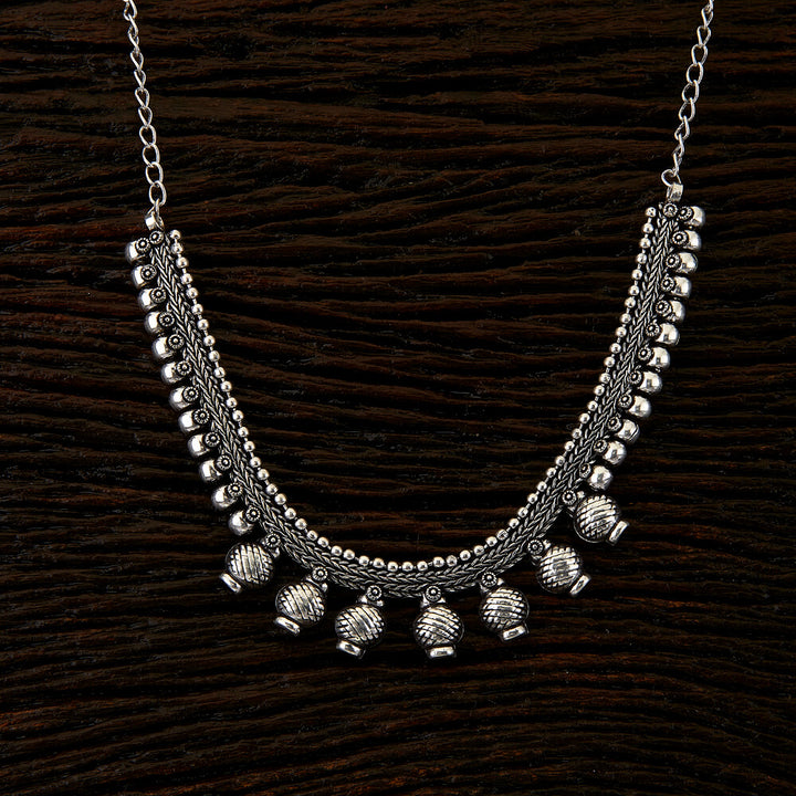 Classic Necklace with oxidised plating 90244